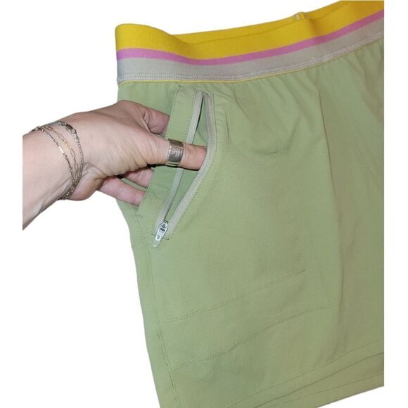 NWOT Orvis Sage Green Athletic Casual Outdoor Shorts Elastic Waist M - Picture 2 of 14